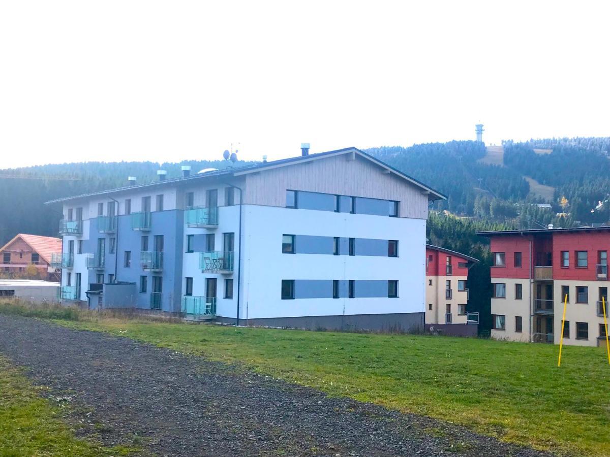 Loučná pod Klínovcem Luxury Keilberg Apartment מראה חיצוני תמונה
